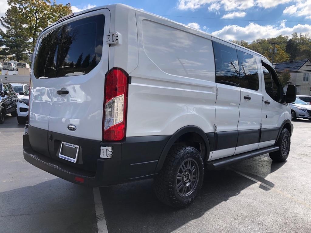 2017 Ford Transit photo 6 of 32