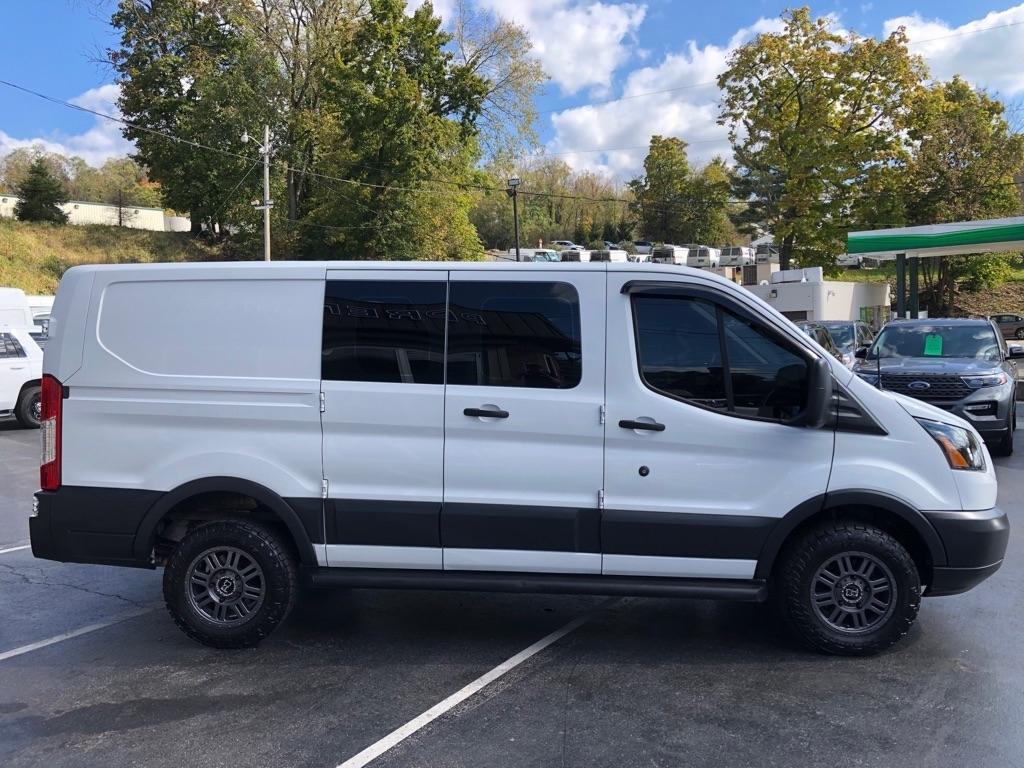 2017 Ford Transit photo 7 of 32