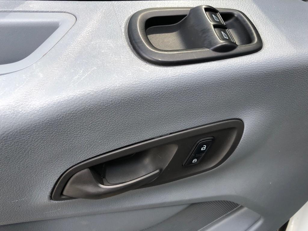 2017 Ford Transit photo 16 of 32