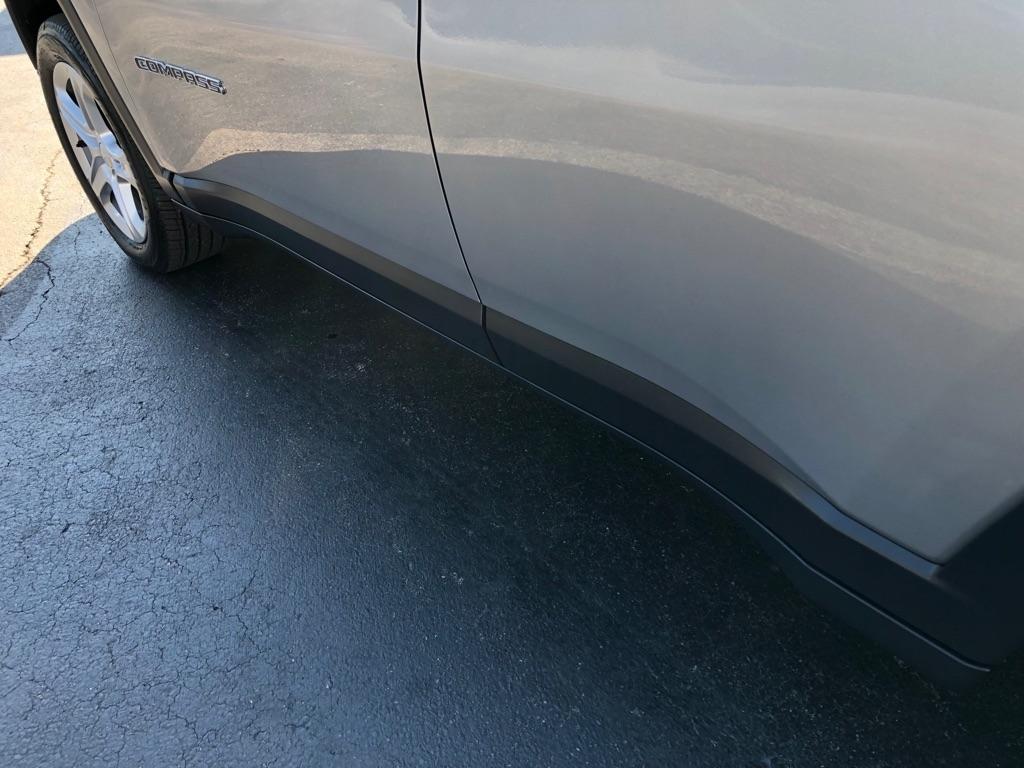 2023 Jeep Compass photo 14 of 36