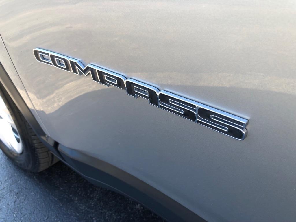 2023 Jeep Compass photo 17 of 36