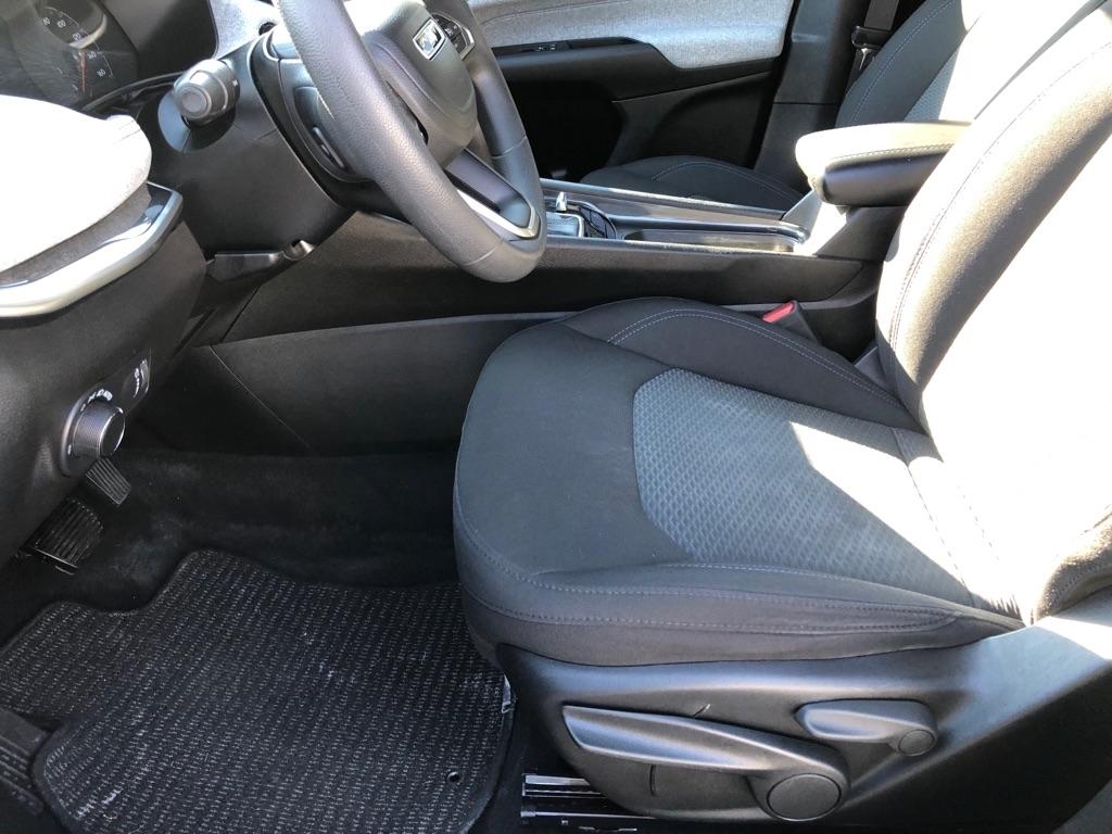 2023 Jeep Compass photo 19 of 36