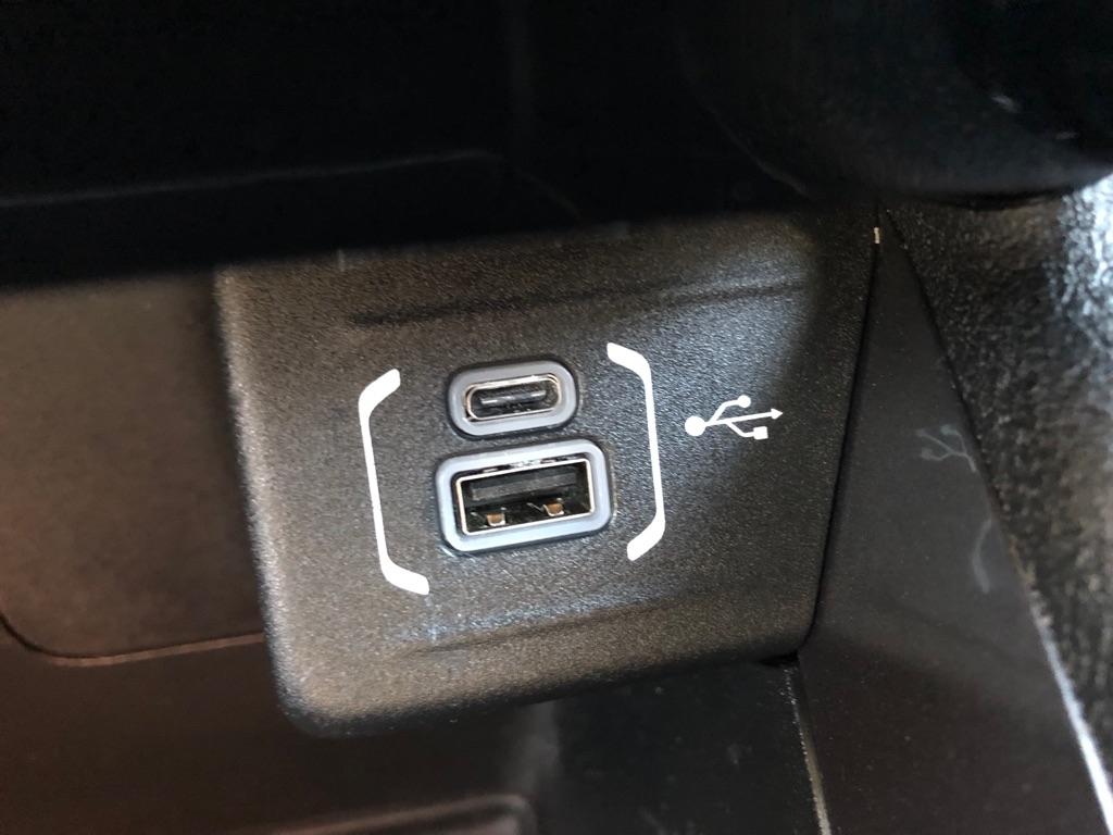 2023 Jeep Compass photo 28 of 36