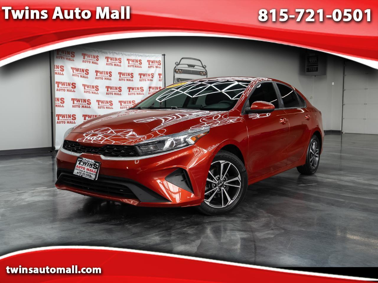 2022 Kia Forte LXS AT's photo