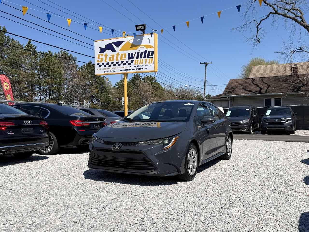 2025 Toyota Corolla LE CVT's photo