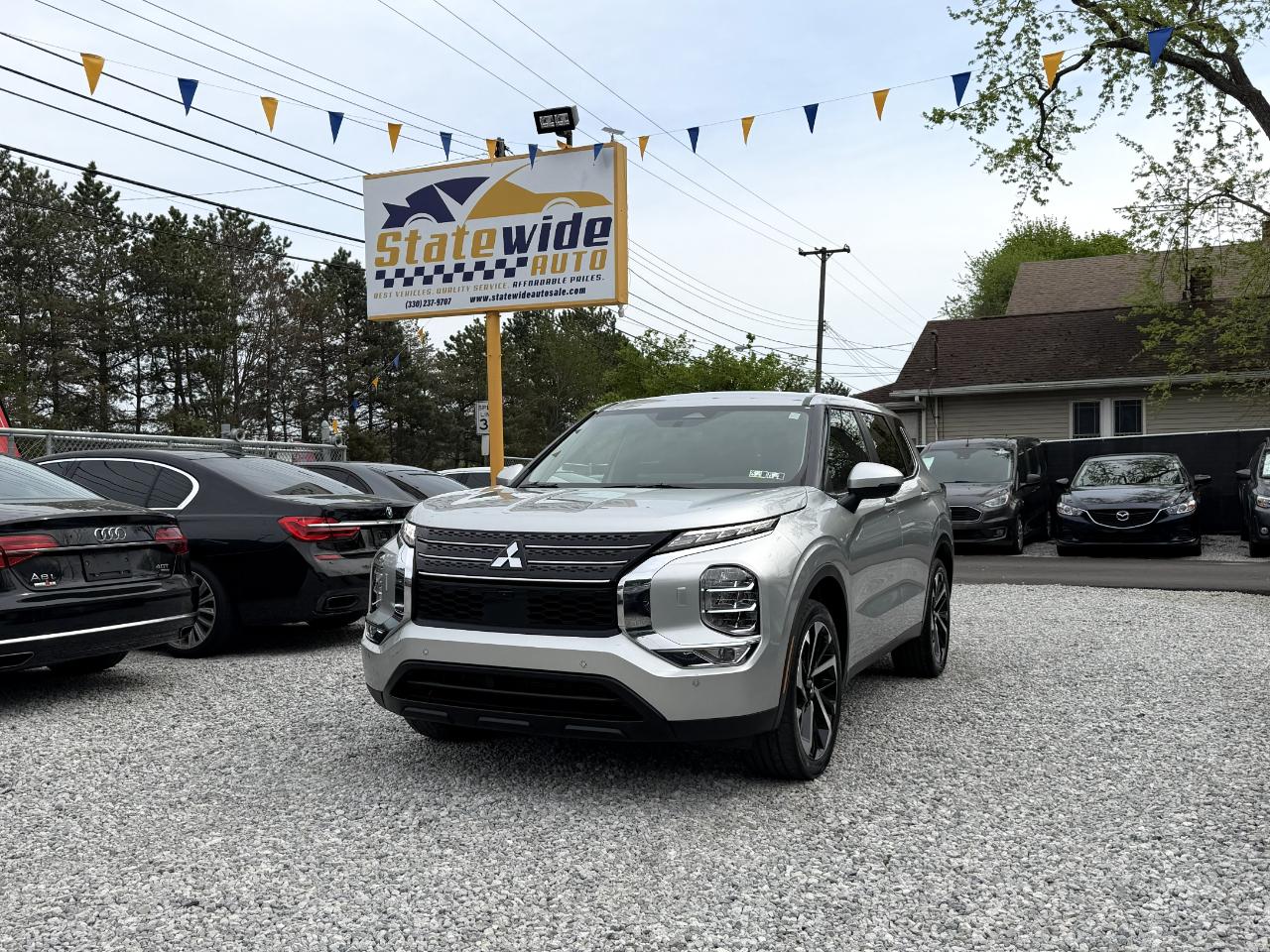 2023 Mitsubishi Outlander SE S-AWC's photo