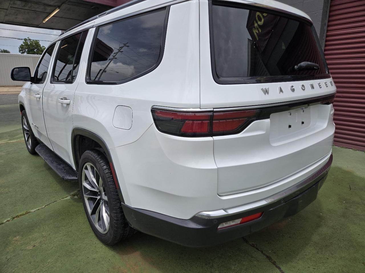 2022 Jeep Wagoneer Series II - Image 3