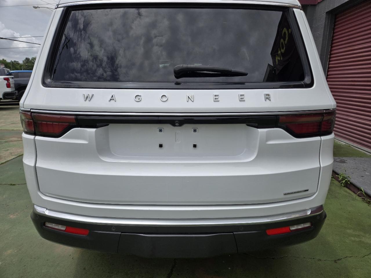 2022 Jeep Wagoneer Series II - Image 4