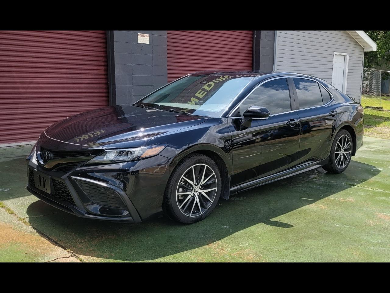 2023 Toyota Camry SE - Main Image