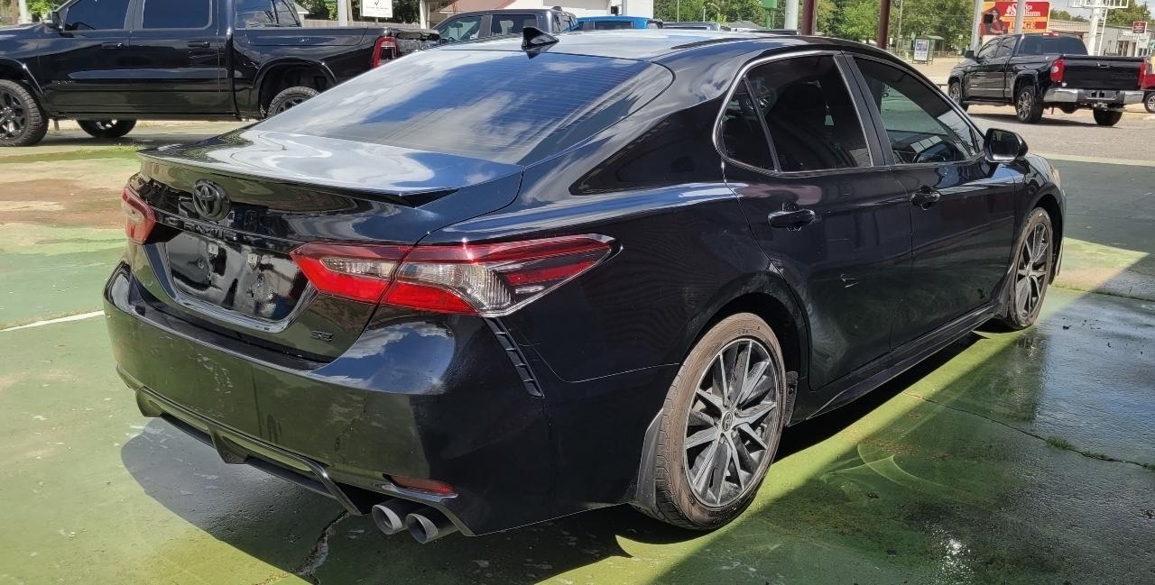 2023 Toyota Camry SE - Image 5