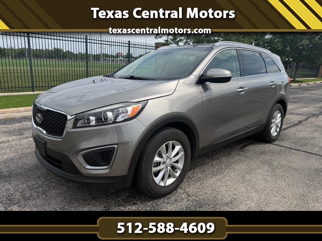 2017 Kia Sorento LX AT's photo