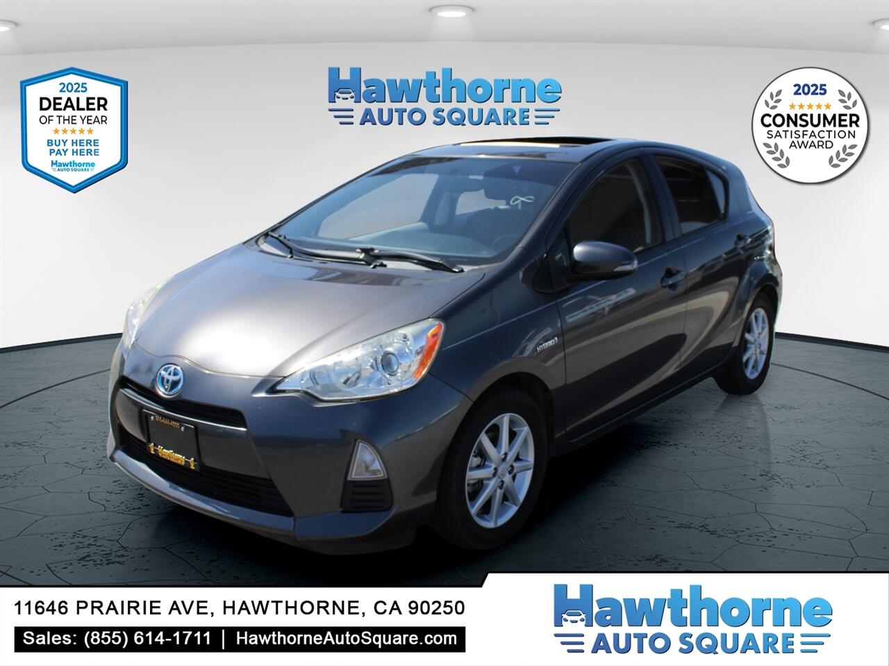 2014 Toyota Prius c Three's photo