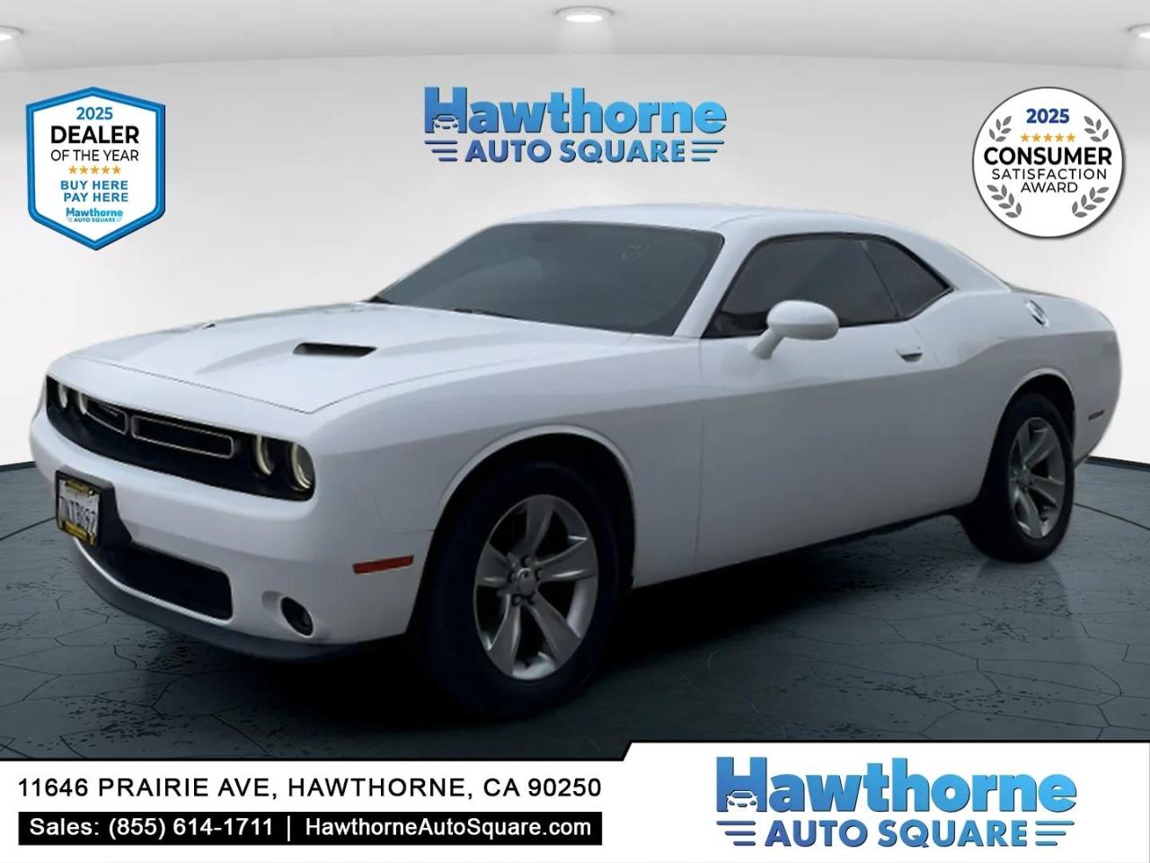 2015 Dodge Challenger SXT's photo