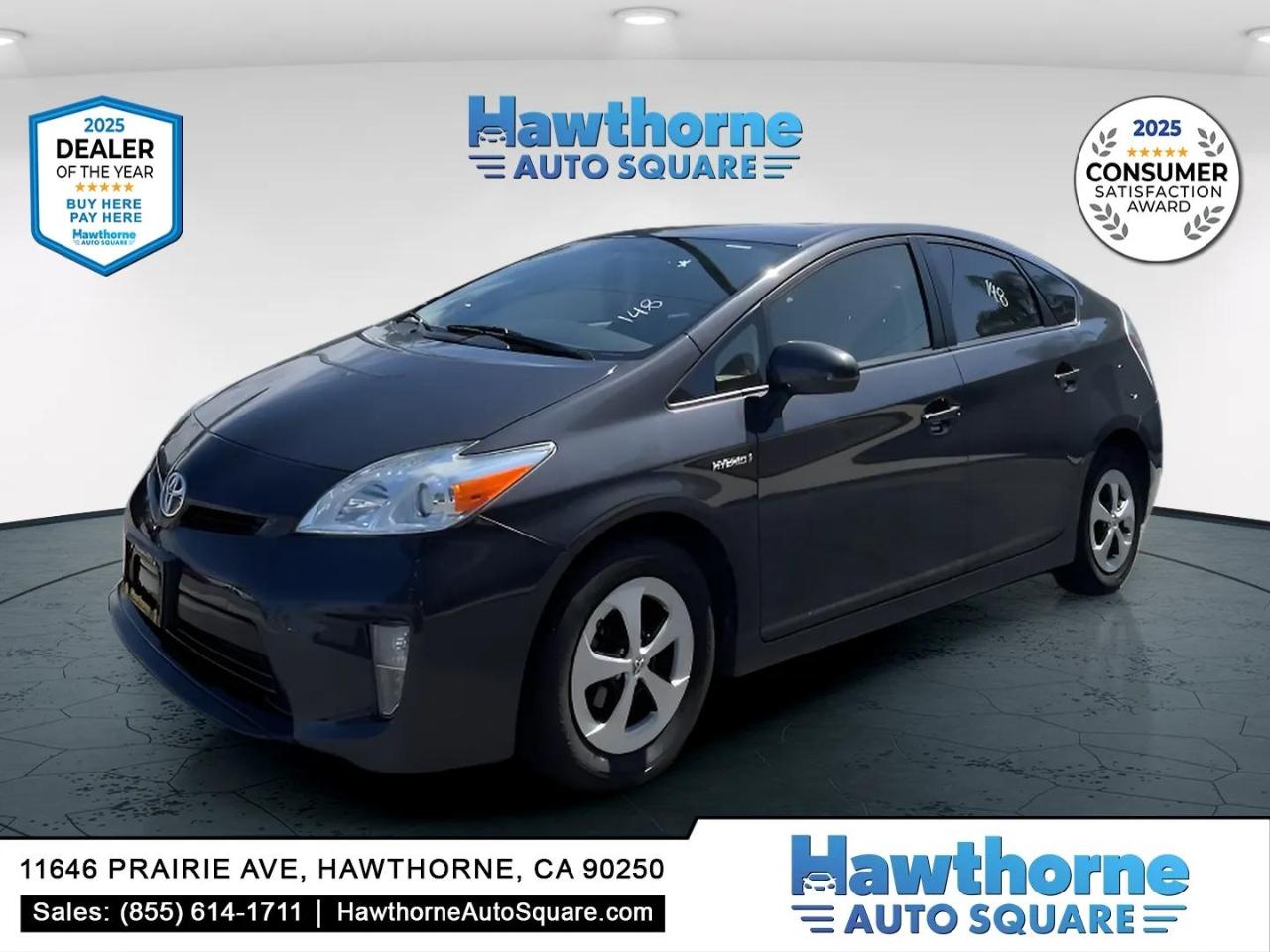 2015 Toyota Prius Two's photo