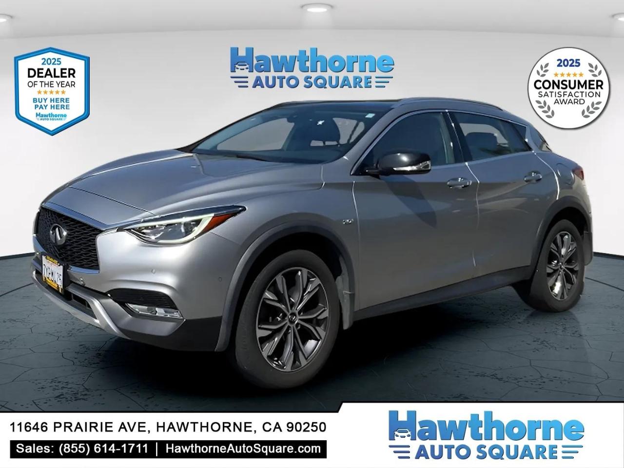 2017 INFINITI QX30 Premium AWD's photo