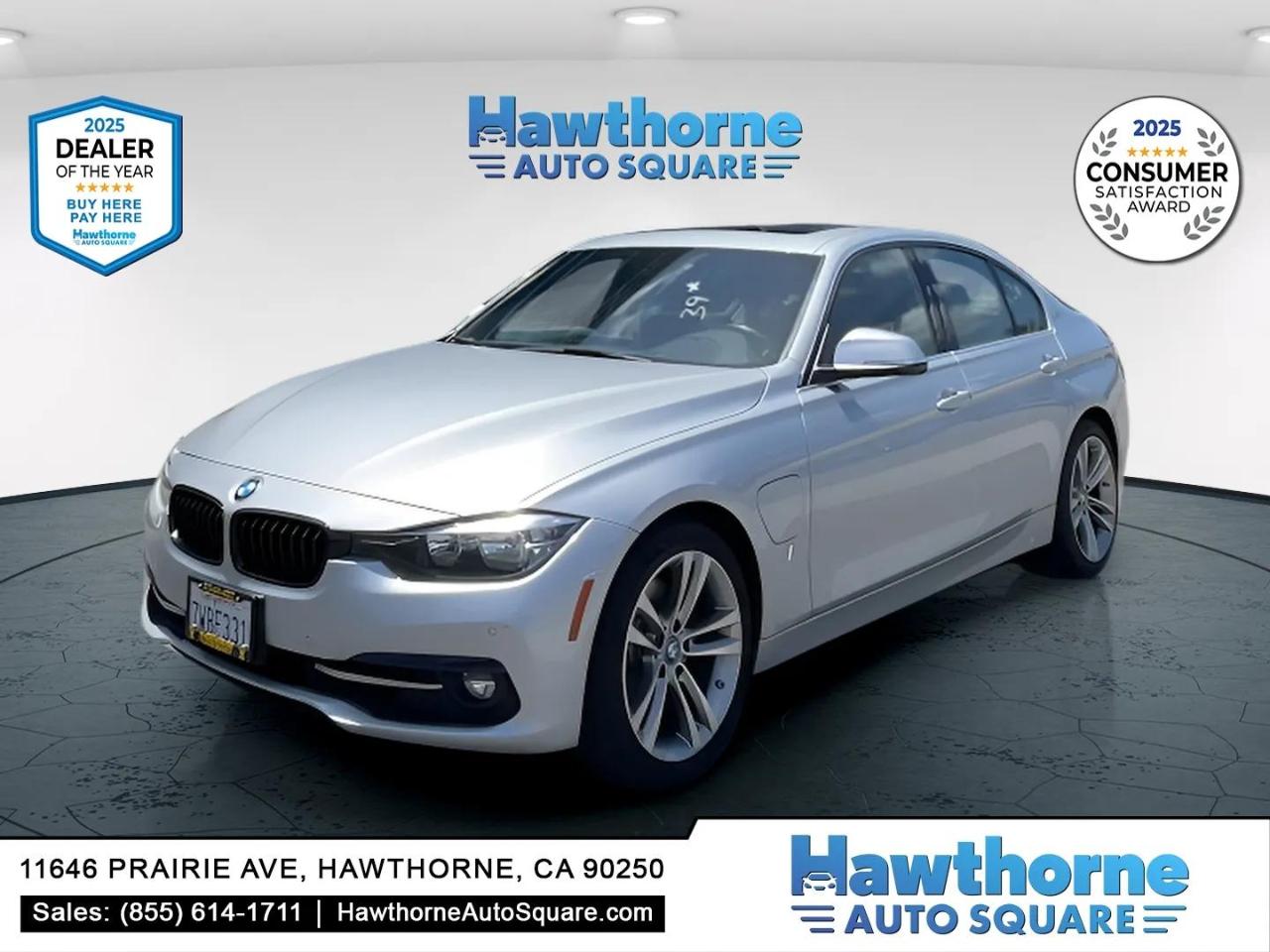 2017 BMW 3 Series 330e iPerformance Sedan's photo