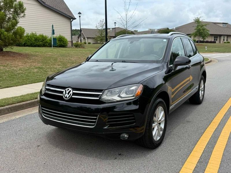 2014 Volkswagen Touareg Sport TDI w/Navigation's photo