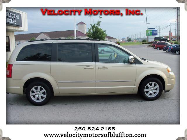 2010 Chrysler Town & Country