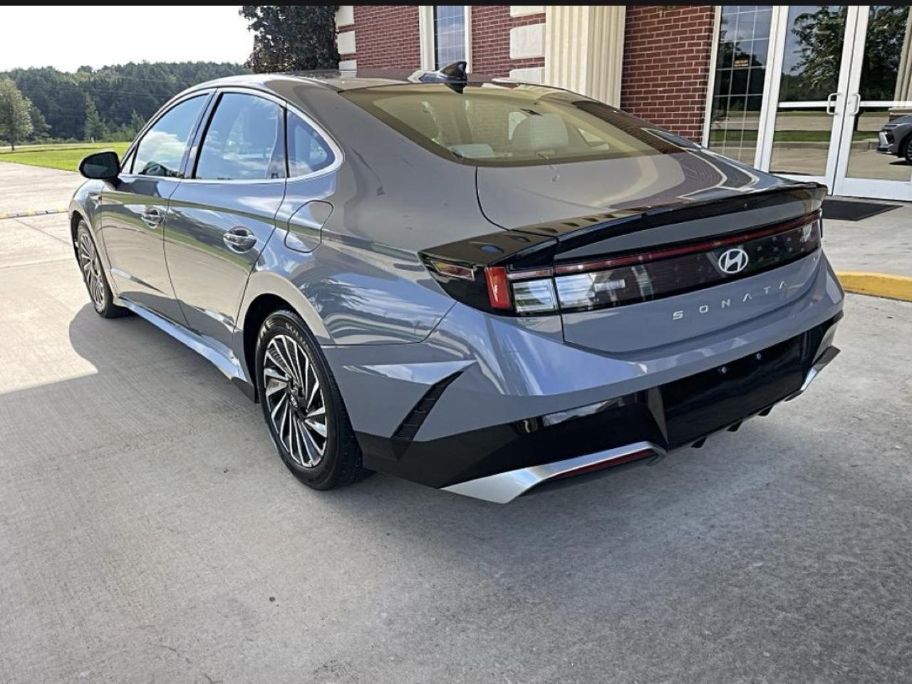 2024 Hyundai SONATA Hybrid SEL - Image 4