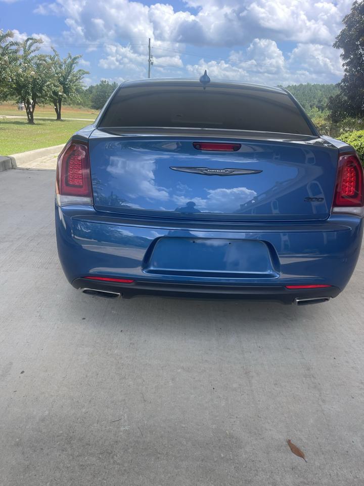 2023 Chrysler 300 Touring - Image 3