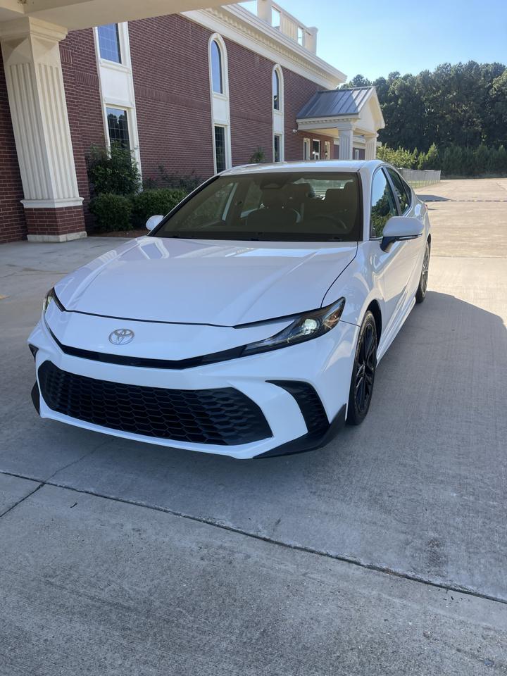 2025 Toyota Camry XLE - Image 2