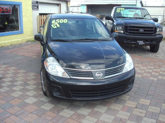 2007 Nissan Versa 1.8 SL Sedan