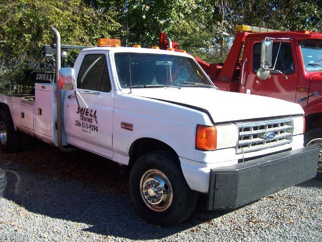 1988 Ford F-450 SD Chassis Cab 2WD