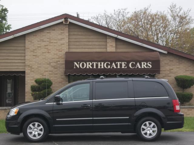 2010 Chrysler Town & Country