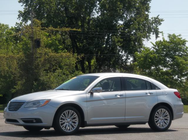 2011 Chrysler 200