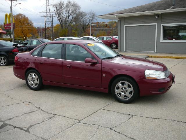 2005 Saturn L300 Sedan 3