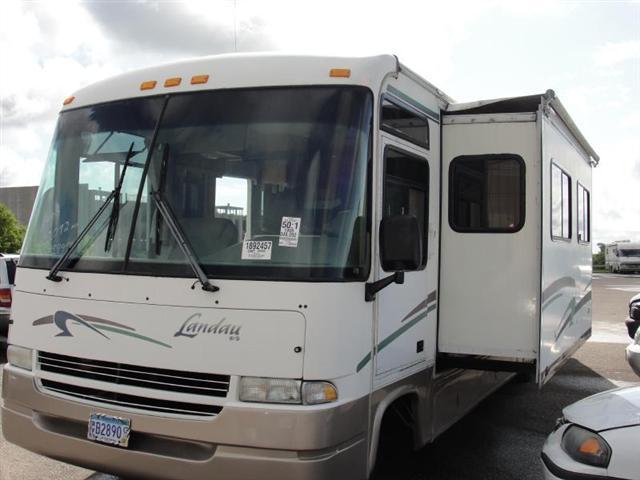 1999 Chevrolet P30 GEORGIE BOY LANDAU