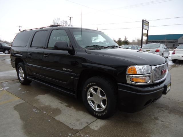 2002 GMC Yukon Denali