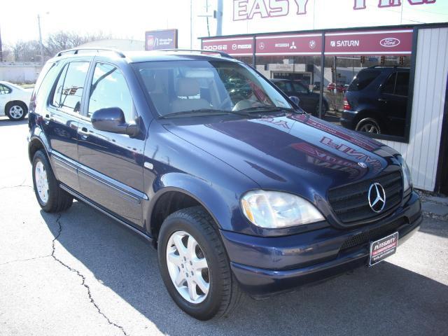 2000 Mercedes-Benz M-Class