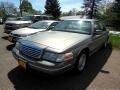 2001 Ford Crown Victoria