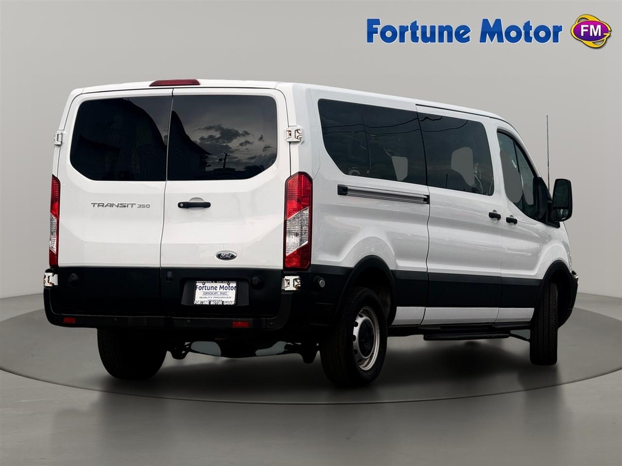 FordTransit Passenger Wagon4