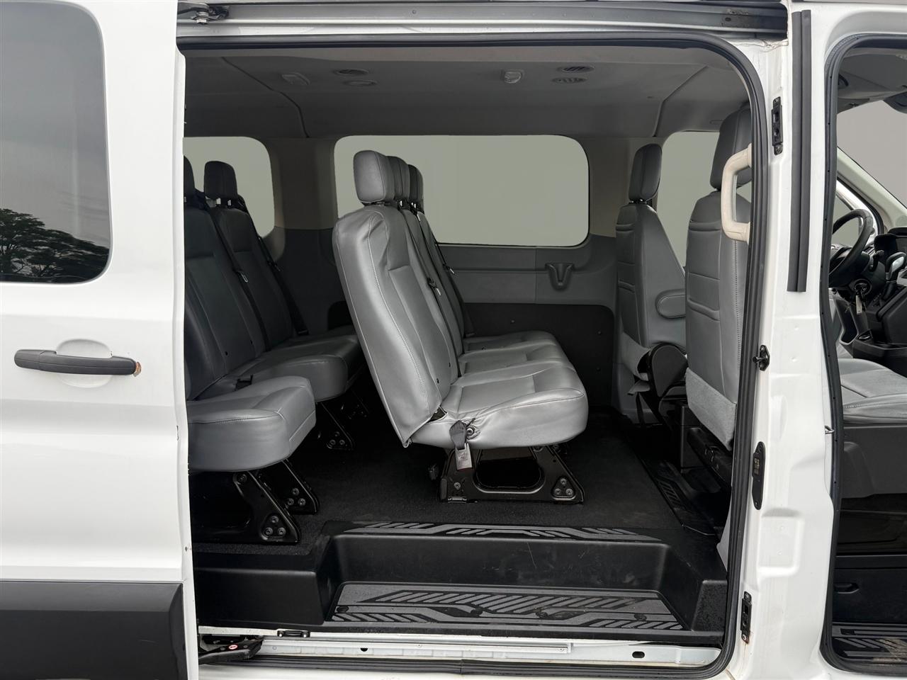FordTransit Passenger Wagon7