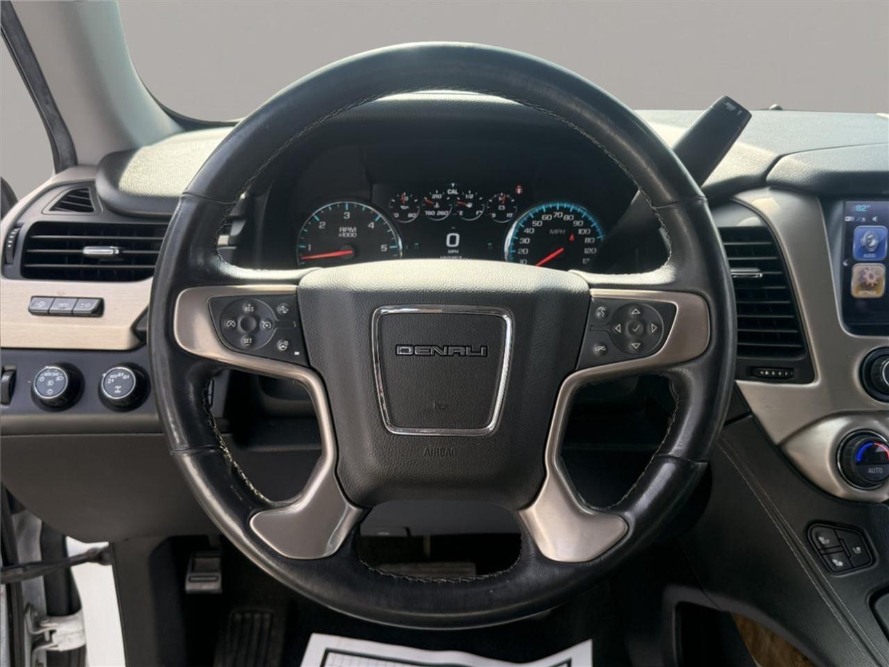 GMCYukon XL13