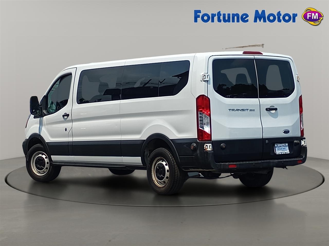 FordTransit Passenger Wagon3