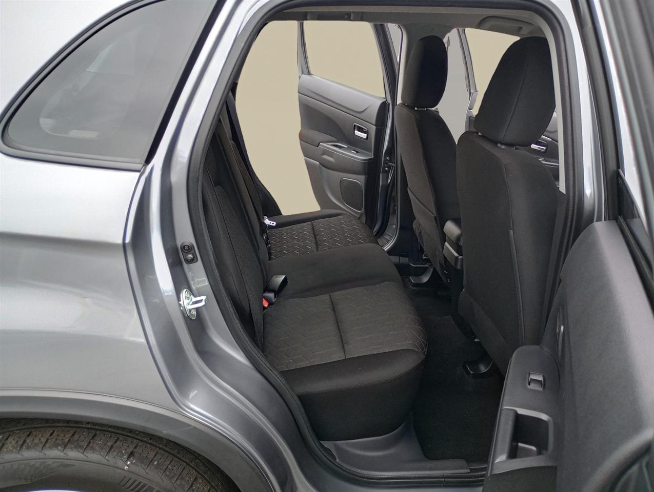 MitsubishiOutlander Sport10