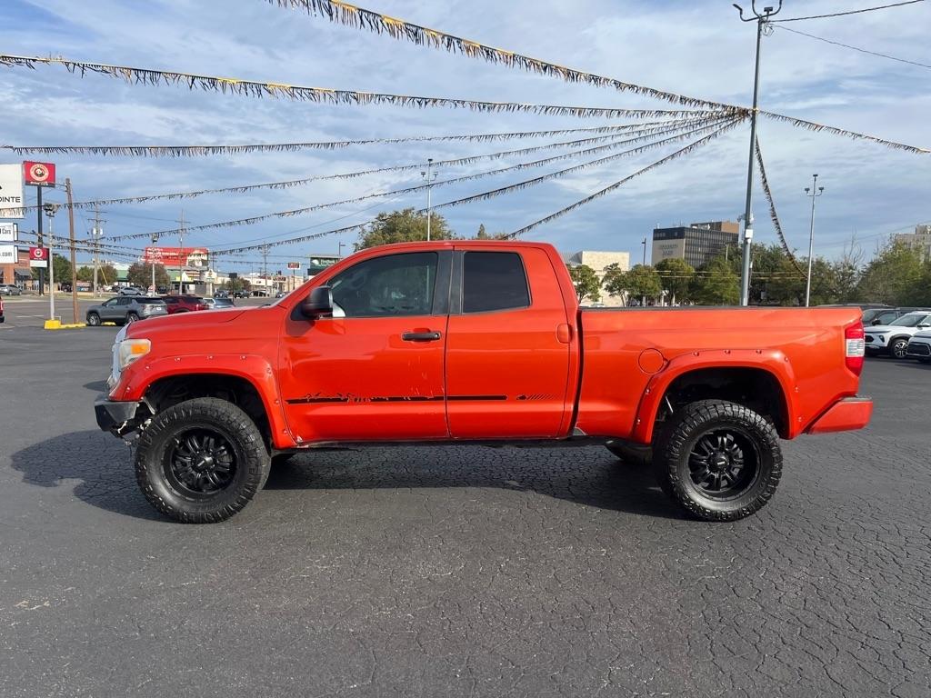 2016 Toyota Tundra 4WD Truck photo 5 of 14