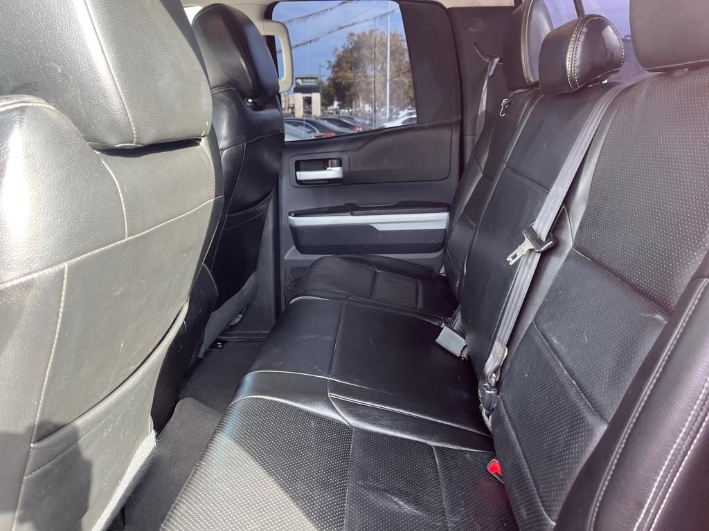 2016 Toyota Tundra 4WD Truck photo 9 of 14