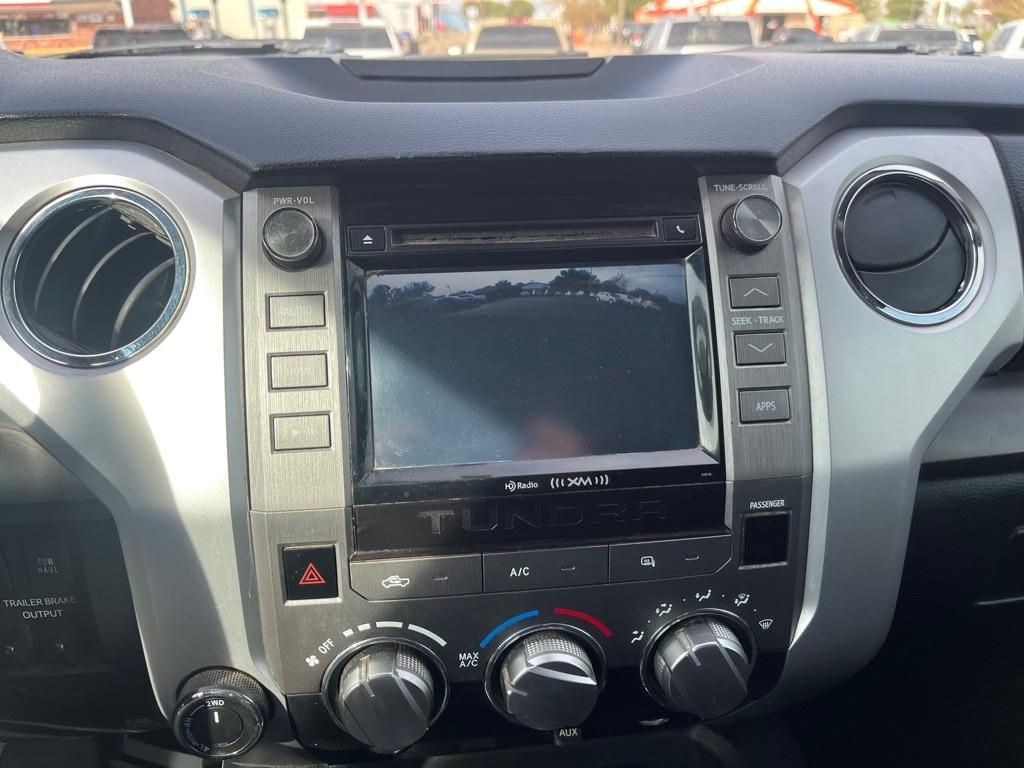 2016 Toyota Tundra 4WD Truck photo 14 of 14