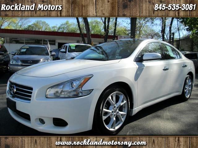 2010 Nissan Maxima DISCLAIMER WE MAKE EVERY EFFORT TO PRESENT INFORMATION THAT IS ACCURATE HOWEVER