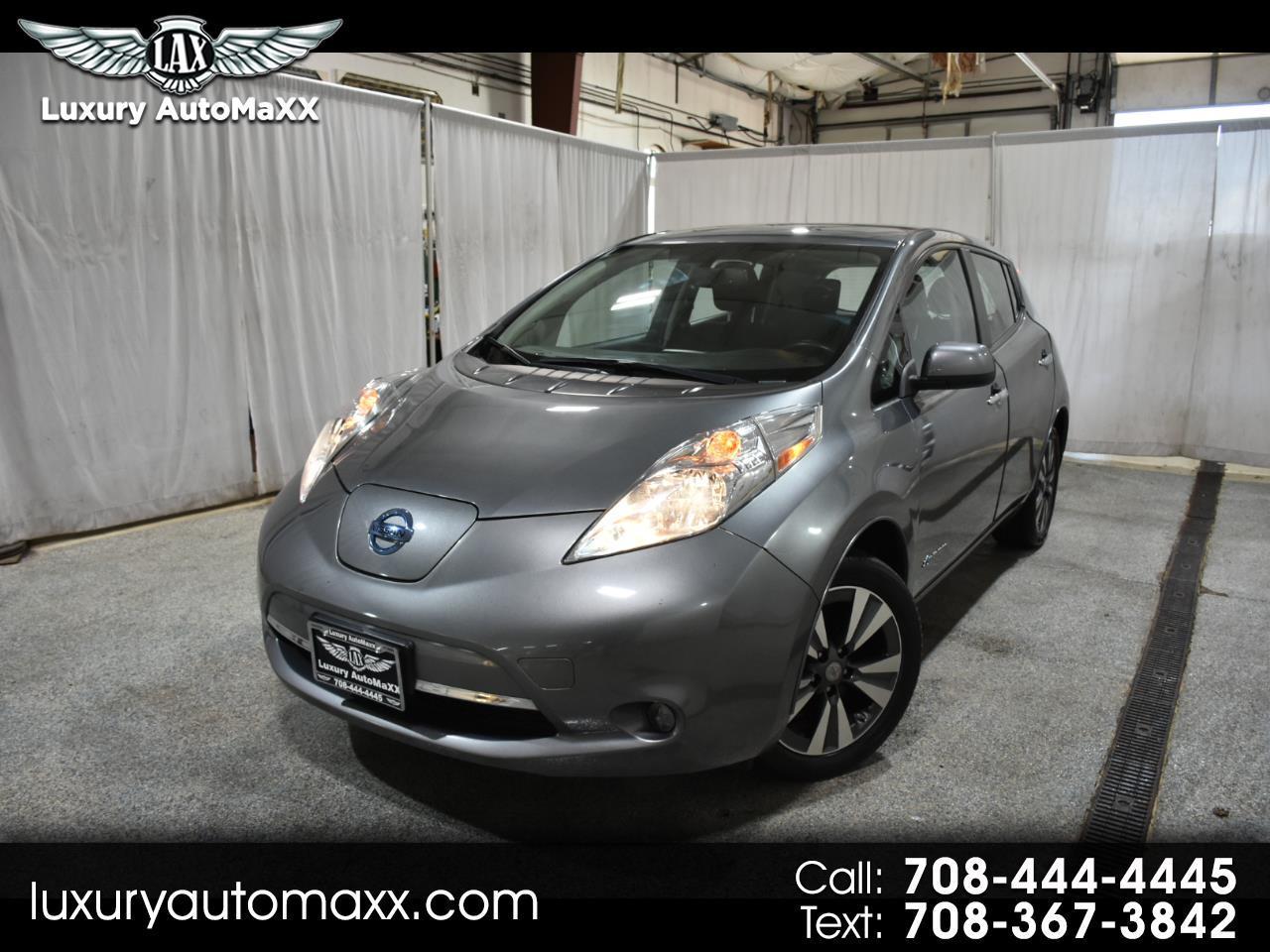 2015 Nissan Leaf SV's photo