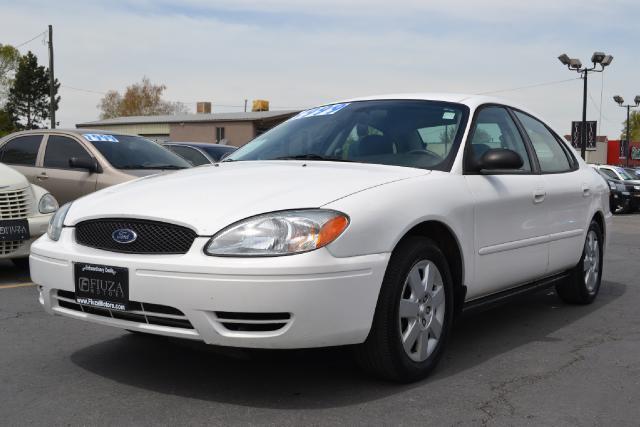 2005 Ford Taurus