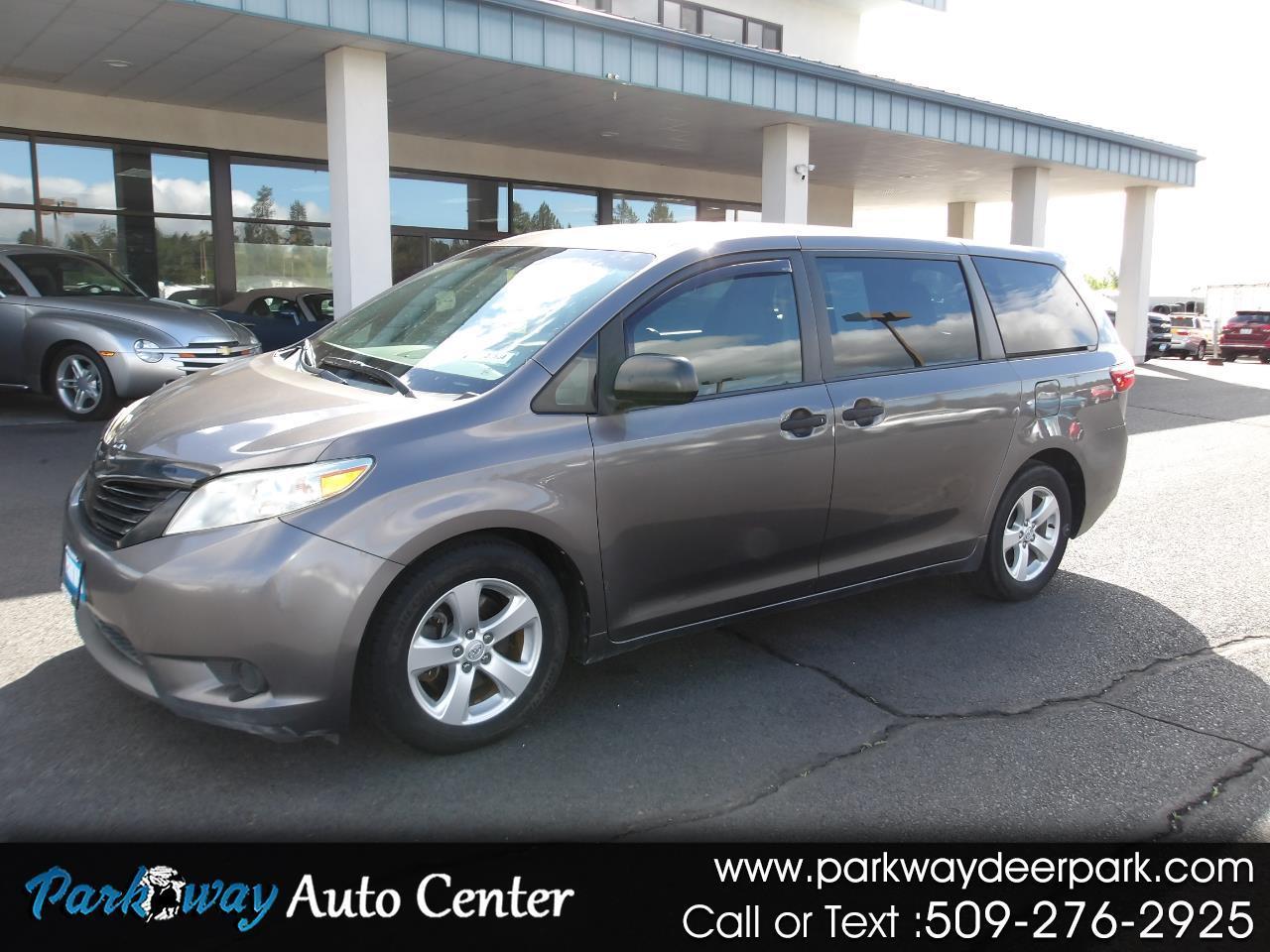 2015 Toyota Sienna L V6 7-Passenger's photo