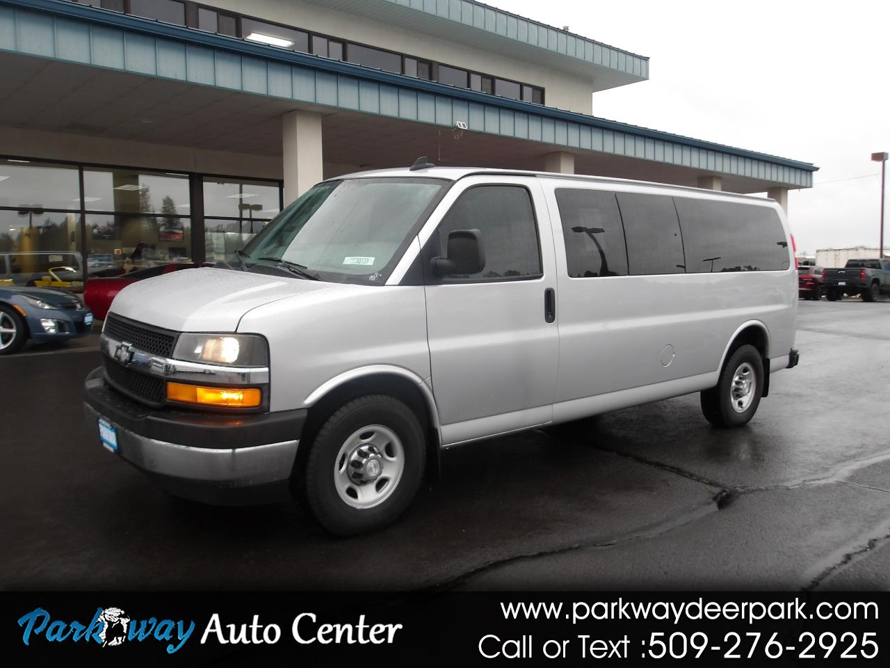 2018 Chevrolet Express Passenger RWD 3500 155" LT's photo