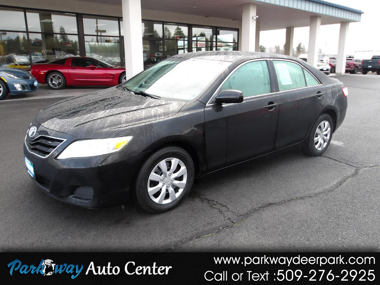 2011 Toyota Camry LE's photo