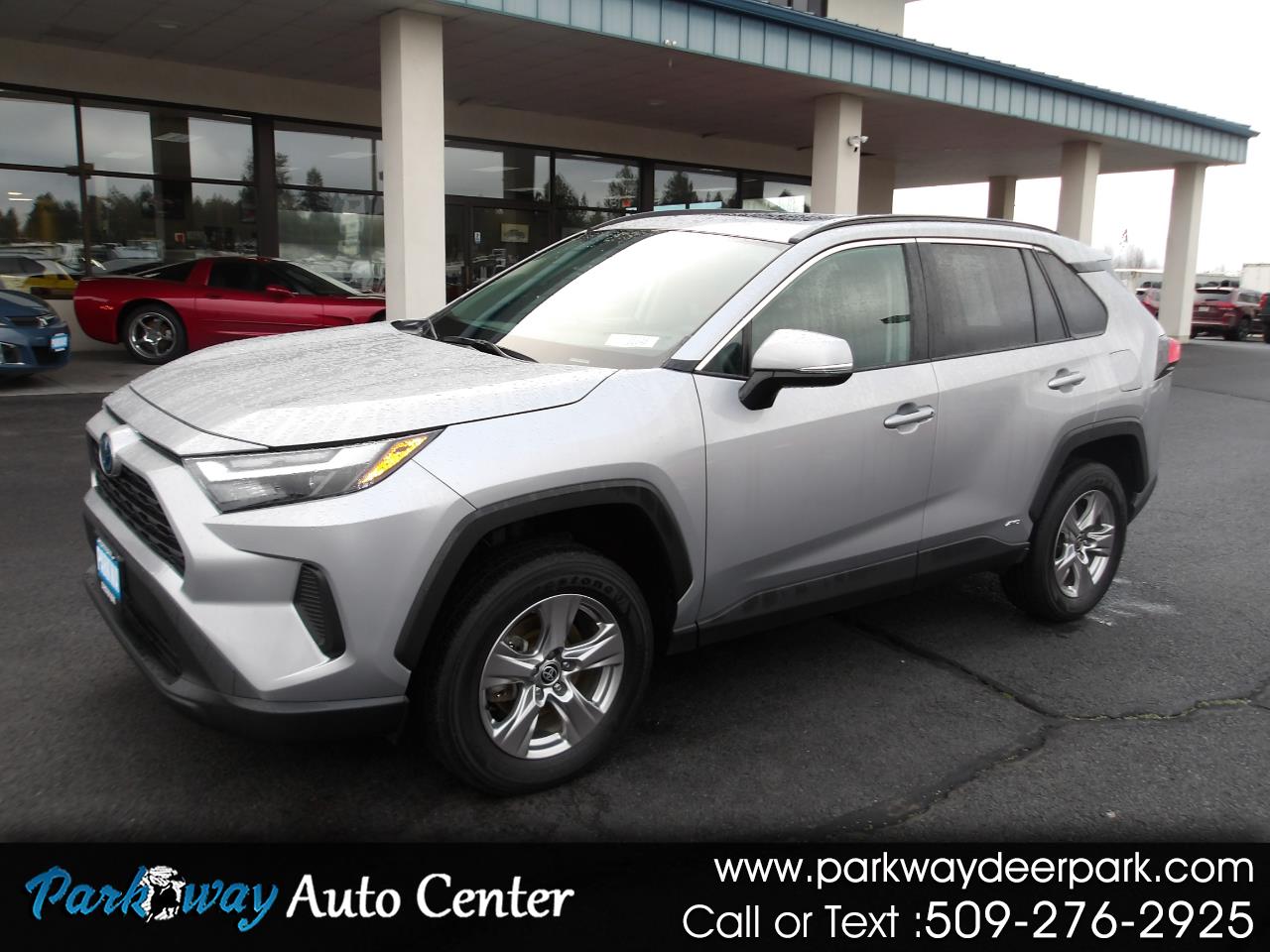 2023 Toyota RAV4 Hybrid XLE's photo