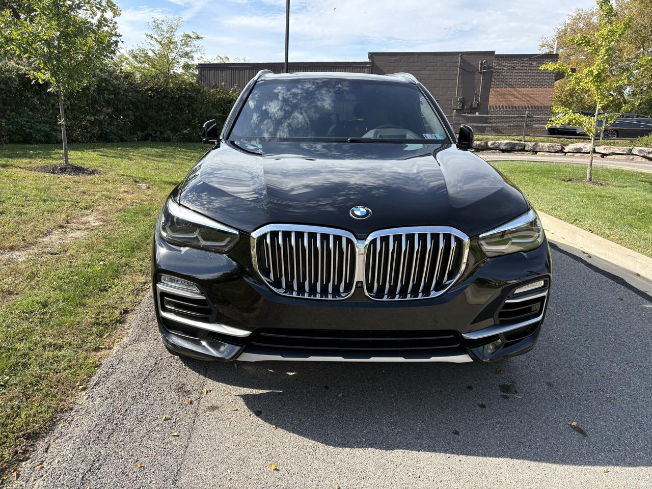2020 BMW X5 photo 2 of 43